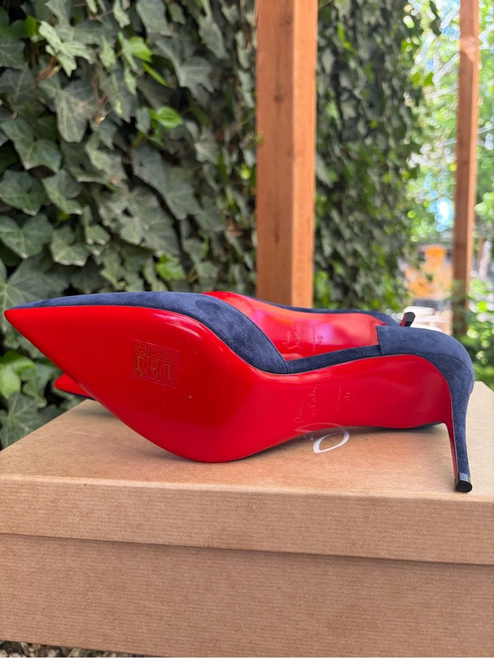 Christian Louboutin Blue Suede D'Orsay Iriza Pointed-Toe Pump Size EU 40 - Picture 10 of 13